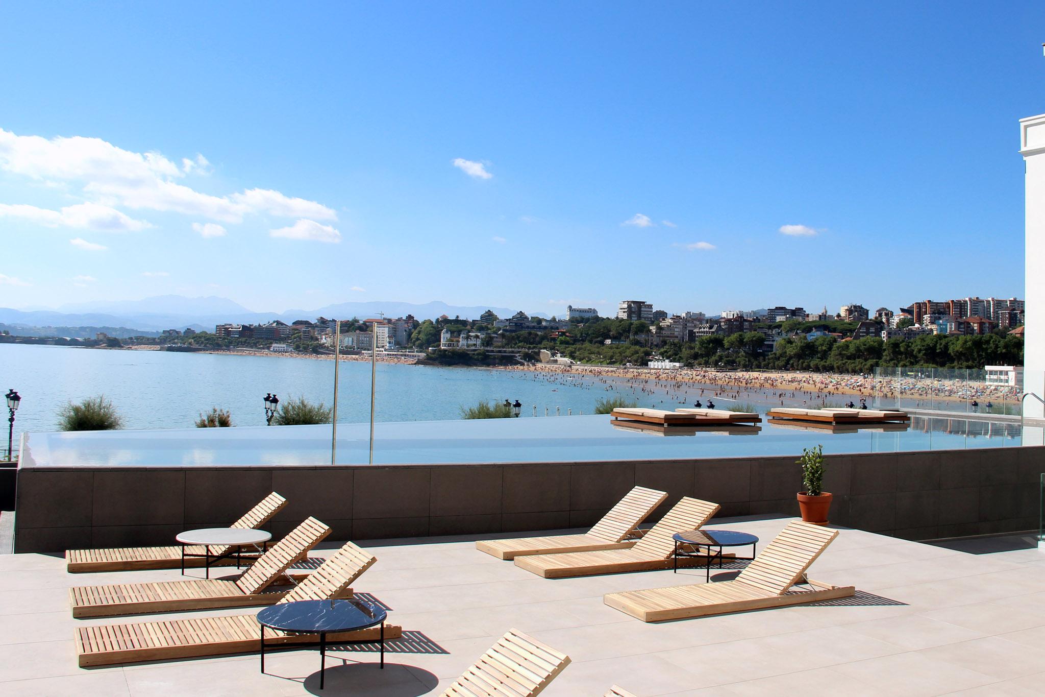 Hotel Chiqui Santander Exterior photo