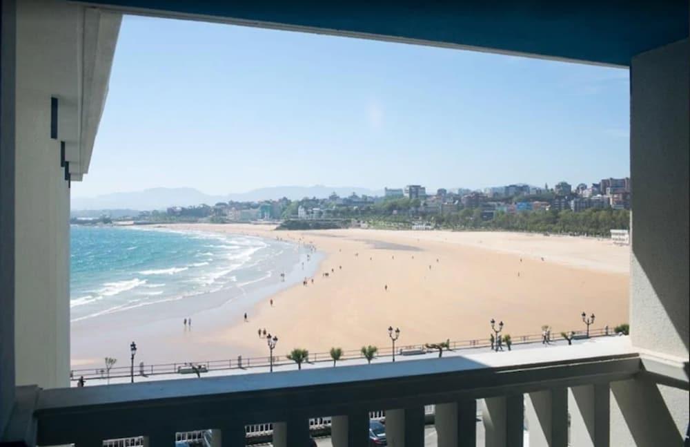 Hotel Chiqui Santander Exterior photo